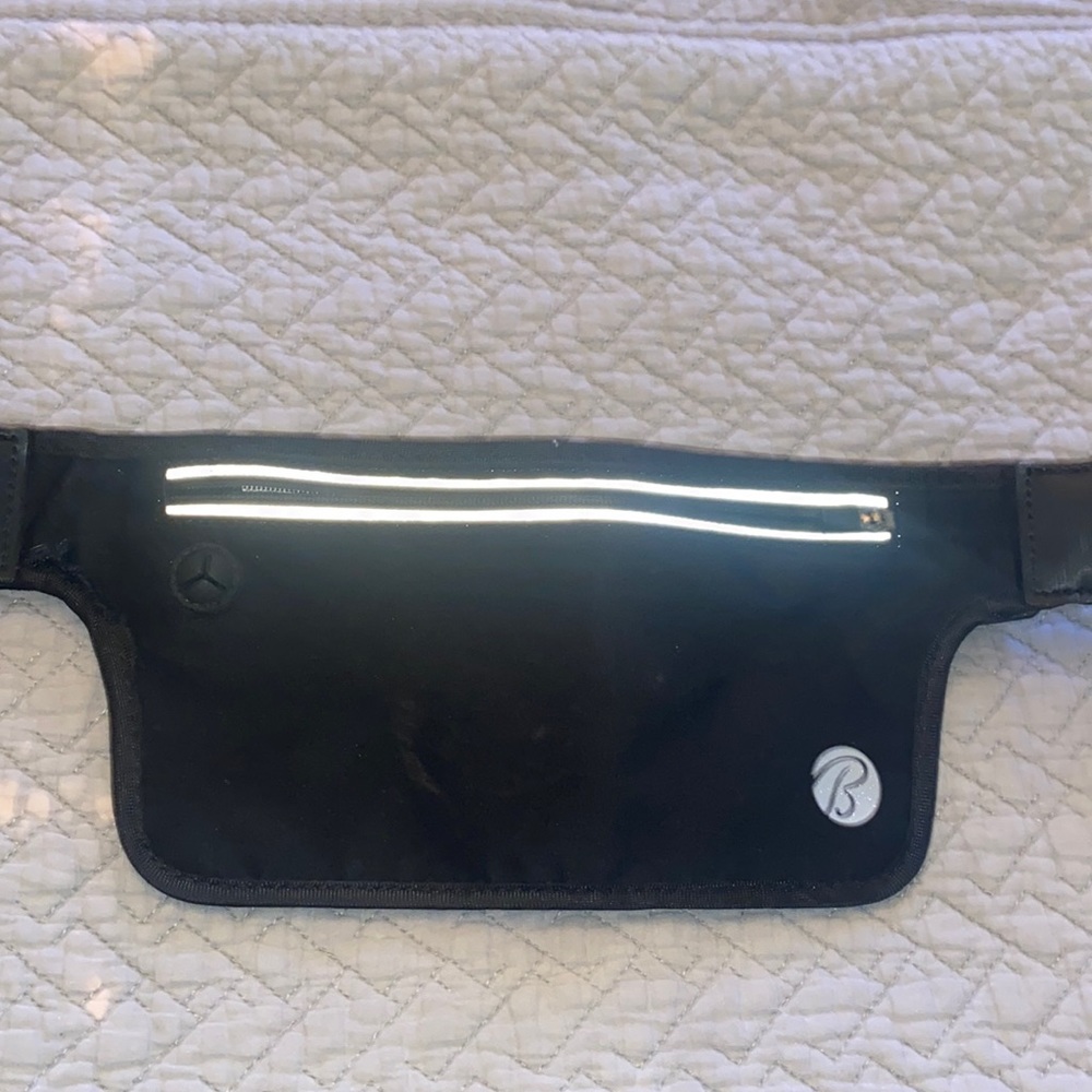 Bally Total Fitness Slim waist pack